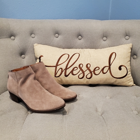 Lucky Brand Shoes - Women's Lucky Brand Bremma Ankle Boot size 6.5